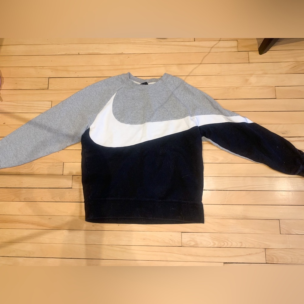 NIKE Logo Crewneck Sweater
